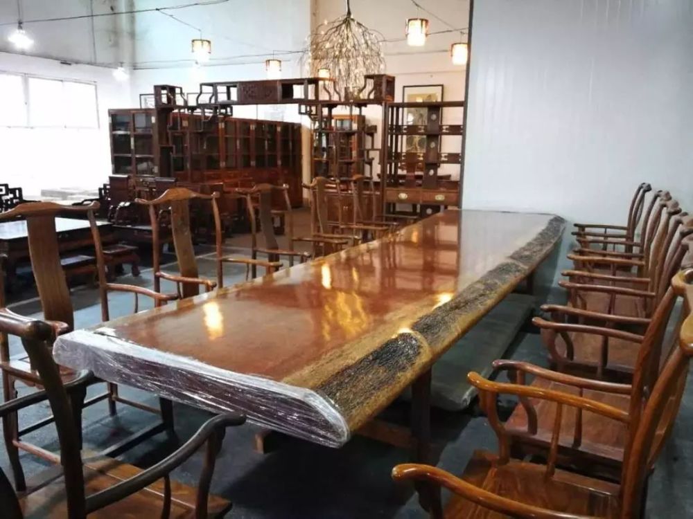 ‘英亚官网首页’一切都会染上黑色!《锁链战记》TV版PV公开(图4) 英亚官网