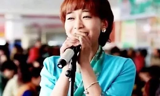 英亚官网|宅男话费福利?中国版初音未来确认:移动代理(图1) 英亚官网首页